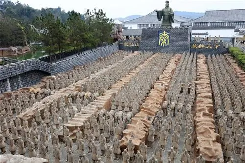 Реплики сяньских воинов в провинции Аньхой