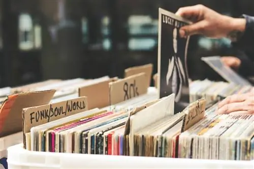 Здравствуй, воскресенье, виниловый рынок в отелях OD.