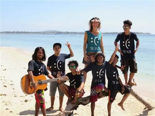 Это новая жизнь Роуз на Гили Эйр.