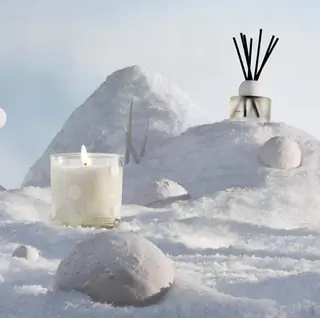 JO MALONE свеча из сосны и эвкалипта с диффузором.