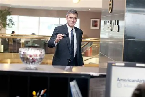 Клуни в фильме «Мне бы в небо» - самый популярный путешественник