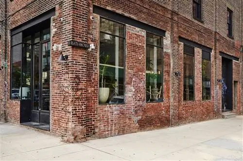 Адриан Гаут