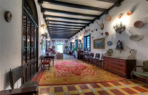 Интерьер дворца вице-короля Лазерна