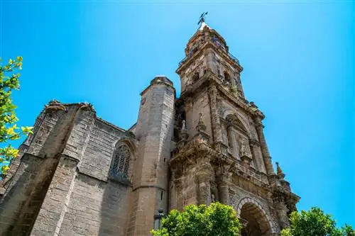 Экскурсия в церковь Сан-Мигель обязательна