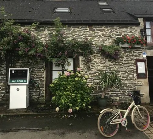 Идиллическая деревня Рошфортен-Терр выбрана французами самой красивой во Франции.