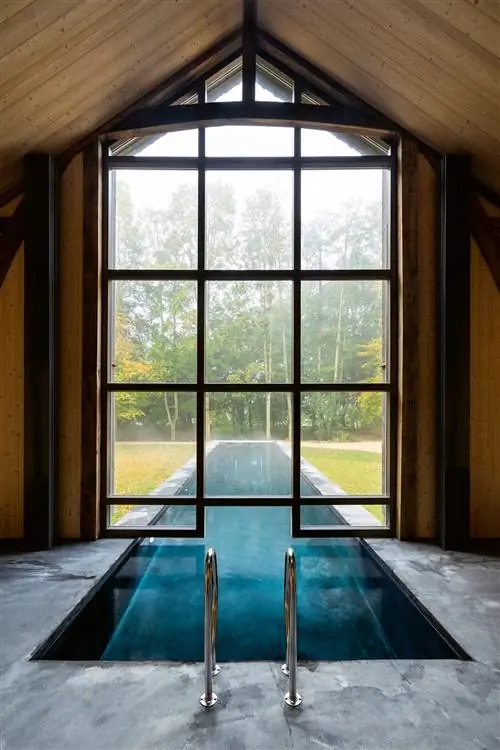 Бассейн Manoir des Brumes