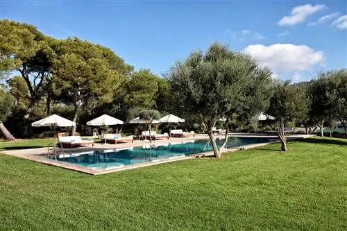 Бассейн в Кан Симонета Майорка.