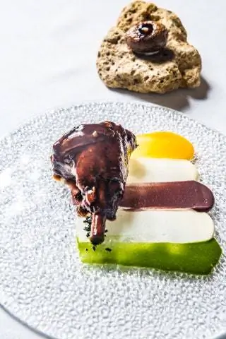 И с фирменной кухней