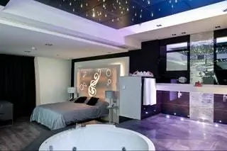 Самые сдержанные отели Испании для пар в бегах