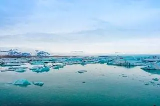 Зарядка аккумуляторов в геотермальных бассейнах Исландии