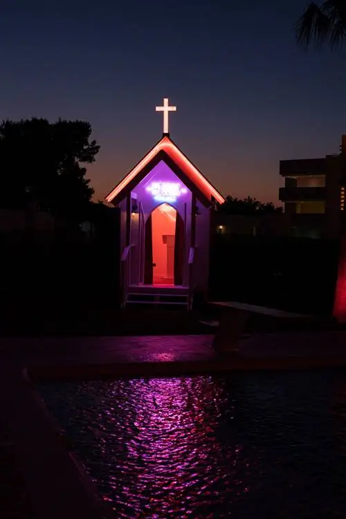 Часовня, где проводятся импровизированные свадьбы