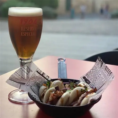 Secreto Ibrico Bao с соусом Тонкацу «Бульдог» в Глабистро