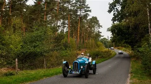 Chantilly Arts and Elegance Richard Mille Путешествие в 1920-е годы