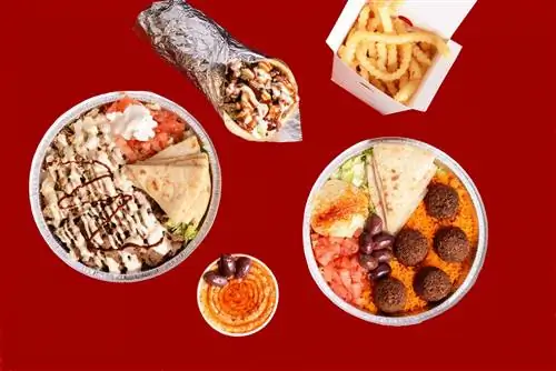 Пример халяльной кулинарии, которую практикуют мальчики из Halal Guys.