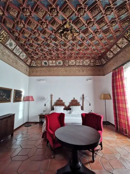 Золотой зал отеля Parador de Zafra