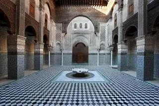 Вас ждет большое путешествие по стране