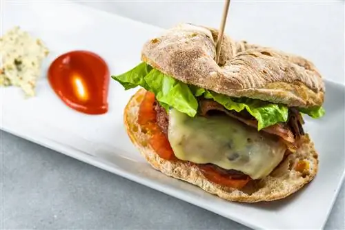 бургер на гриле