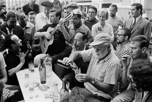 Хемингуэй в Памплоне