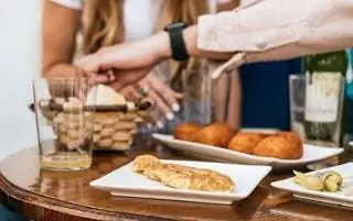 Хотя вы найдете сидр-бары повсюду, чтобы насладиться традицией txotx. Это момент, когда нет…