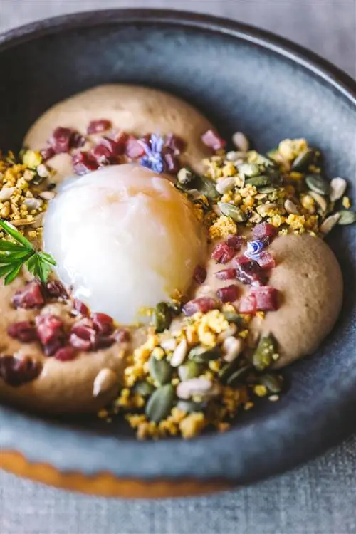 Ресторан 1497 Яйцо свободного выгула 63º с грибной пеной Mas Salagros