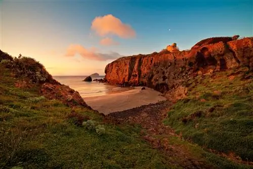 Пляж к югу от Сант-Антиоко Италия