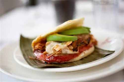 Две недели на поклонение арепе.