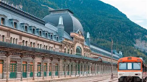 Эль Канфрэнеро: пейзажи Арагона на рельсах и в замедленной съемке