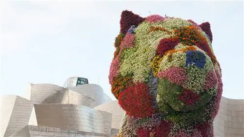 Скульптура щенка от музея Джеффа Кунса Гуггенхайма