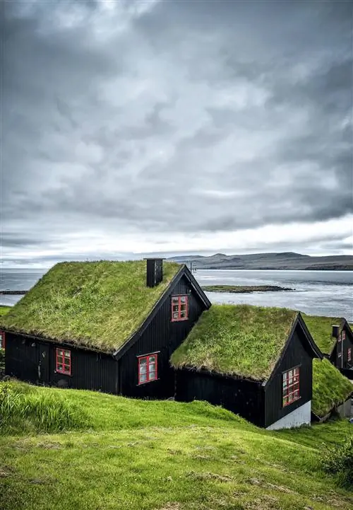Хижины в городке Киркьюбур, одном из первых поселений архипелага на южной оконечности острова…
