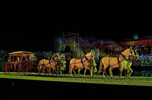 Шоу El Sueño de Toledo в Пюи-дю-Фу, Испания.