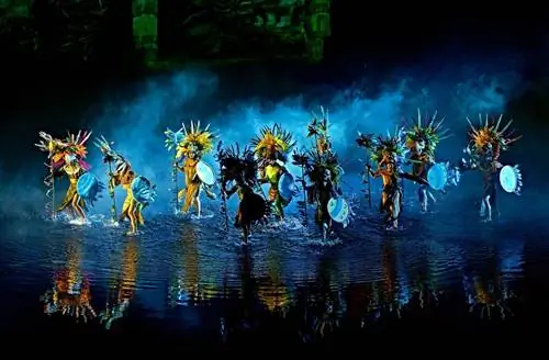 Шоу Dream of Toledo в Puy du Fou Spain, расположенном в Толедо.