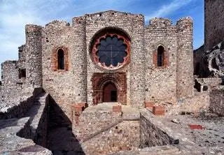 В замке Калатрава-ла-Вьеха, входящем в сеть археологических парков Кастилии-Ла-Манча,…