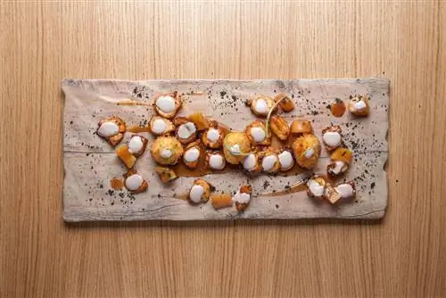 Осьминог с тушеным мясом оллуко