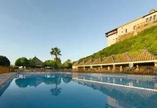 Parador de Carmona далеко не от всех, не от всего