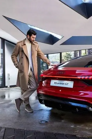 В силуэте нового nbspAudi RS etron GTnbspha преобладают аэродинамические линии, которые никого не оставляют равнодушными.