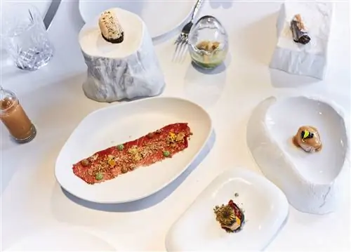 Пример маленьких укусов-сюрпризов, которыми вас встречают в LAV.