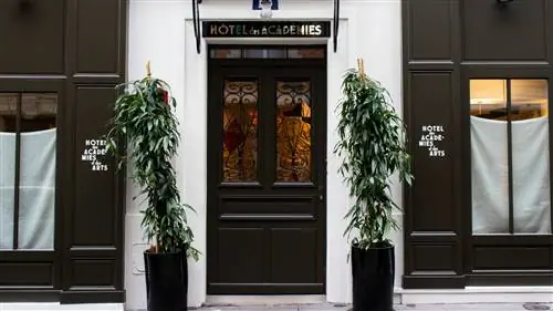 Hotel des Academies et des Arts France