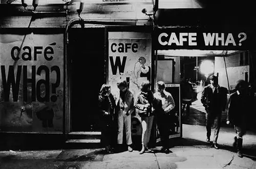 Фасад легендарного концертного зала Cafe Wha в Гринвич-Виллидж в Нью-Йорке, где играл Хендрикс.