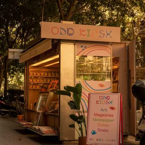 Odd Kiosk - киоск, посвященный квир-культуре в Барселоне.