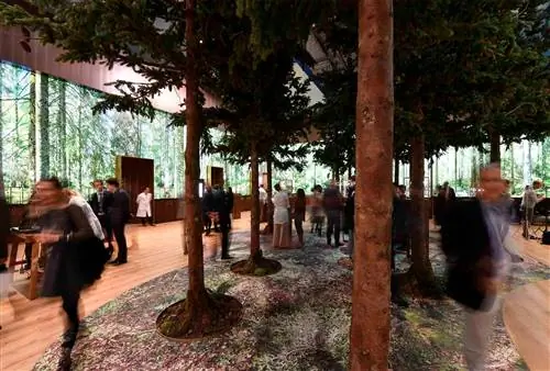 Jaeger LeCoultre стоит на выставке