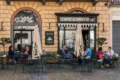 Интерьер исторического кафе Al Bicerin в Турине