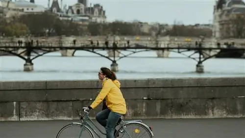 В Нью-Йорке, Париже, Берлине и Барселоне появятся дополнительные велосипедные дорожки