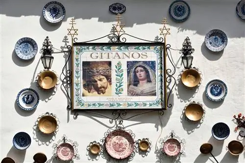 Территория замбрас и пещер Сакромонте