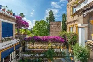 Максимум между 22 и 25ºC Исторический дом в Севилье
