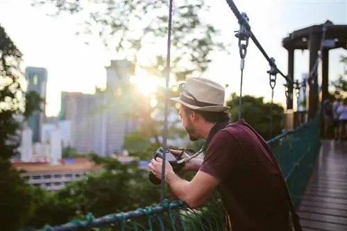 мальчик мост куала-лумпур