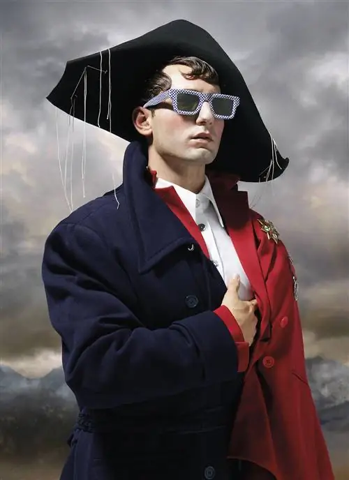 Наполеон в модели The Kennedy Sun.