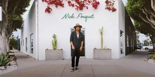 Дизайнер шляп Ник Фуке