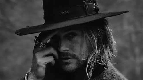 Самый крутой дизайнер шляп живет в Лос-Анджелесе