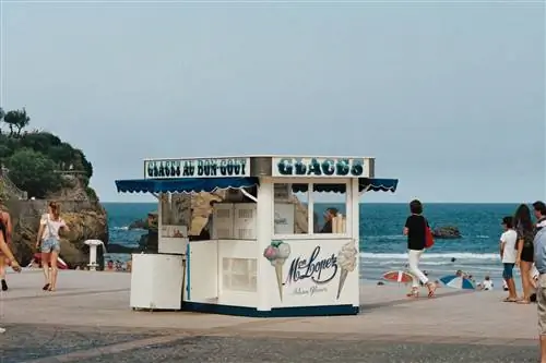 Киоск в La Grande Plage Biarritz