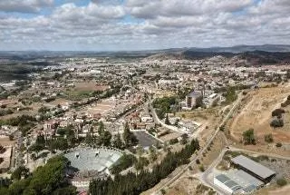 Пуэрта-де-лас-Сьерра-Суббтикас-Кабра предлагает посетителям множество достопримечательностей, таких как монастыри, больницы, стены…